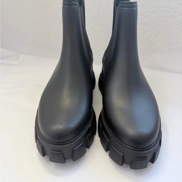 Jeffrey Campbell rubber Black Ankle Booties size 10 - Picture 2 of 5